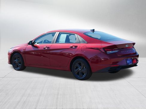 Certified 2023 Hyundai Elantra SEL FWD image 5