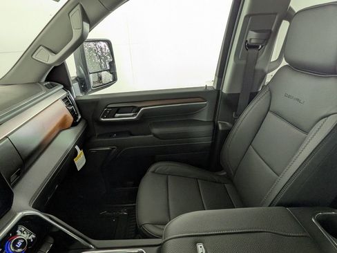 New 2025 GMC Sierra 3500 Denali w/ Denali Reserve Package image 27