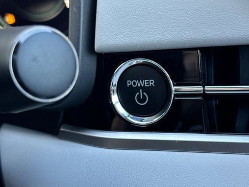 New 2025 Mitsubishi Outlander SEL image 21