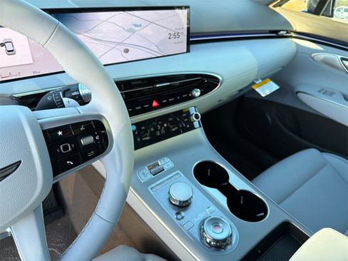 New 2026 Genesis GV70 2.5T Advanced image 28