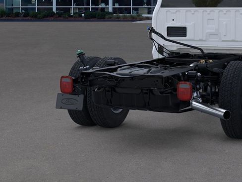 New 2026 Ford F350 XL w/ XL Chrome Package image 42
