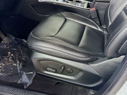 Used 2020 Ford Explorer XLT w/ Equipment Group 202A image 18