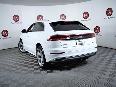 Used 2022 Audi Q8 Premium Plus image 6