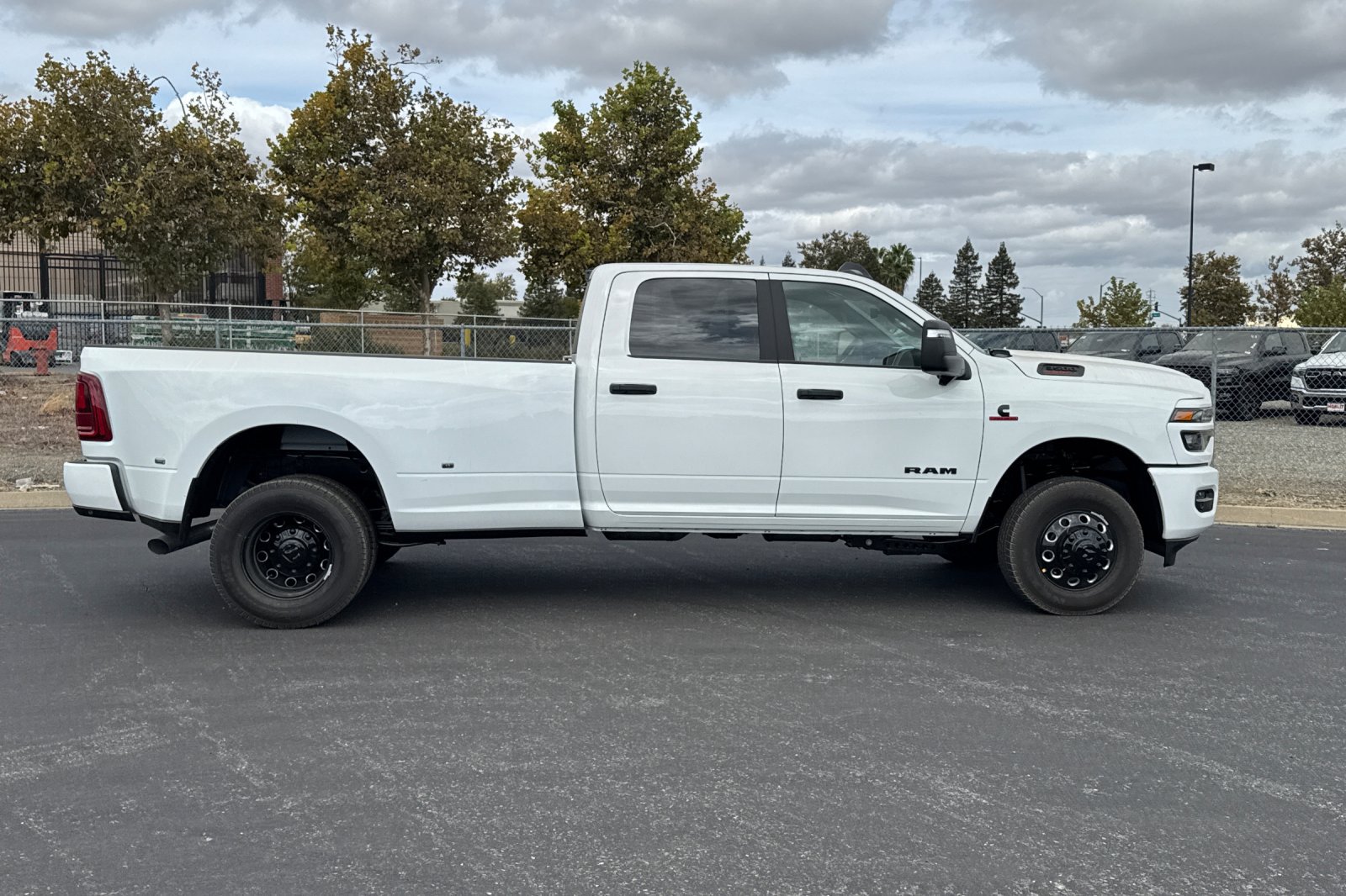 New 2027 RAM 3500 Big Horn AWD/4WD image 2