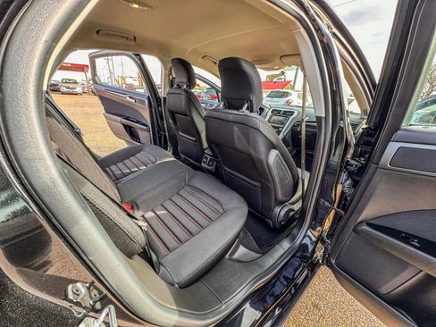 Used 2014 Ford Fusion SE FWD image 20