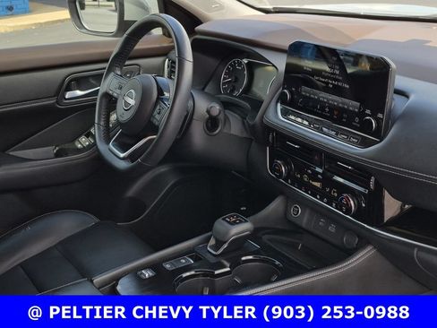Used 2023 Nissan Rogue SL w/ SL Premium Package FWD image 11