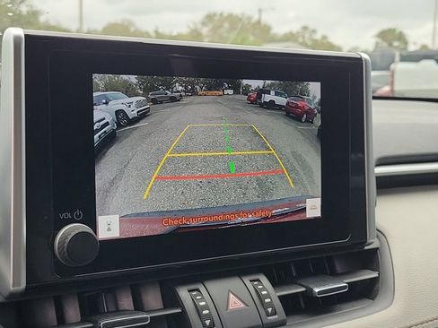 Used 2023 Toyota RAV4 XLE Premium image 27