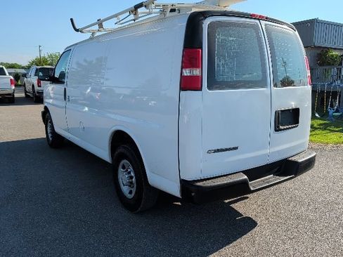 Used 2012 Chevrolet Express 2500 RWD image 12