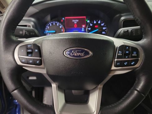 Used 2023 Ford Explorer XLT w/ Equipment Group 202A AWD/4WD image 22