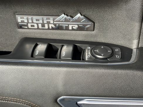 Used 2024 Chevrolet Silverado 1500 High Country image 17