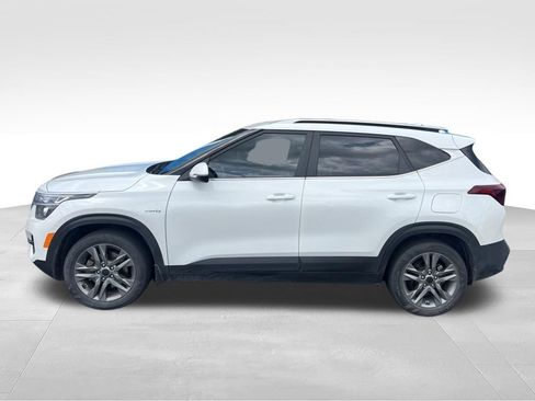 Used 2021 Kia Seltos S AWD/4WD image 3