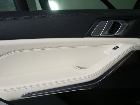 Used 2020 BMW X5 sDrive40i w/ Premium Package RWD image 12
