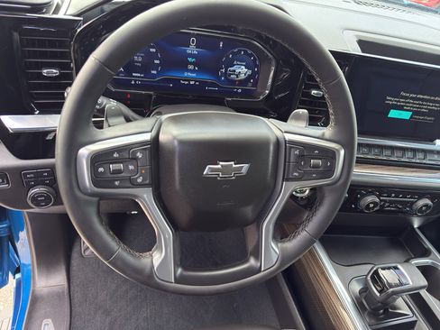 Used 2023 Chevrolet Silverado 1500 LT Trail Boss w/ LT Trail Boss Premium Package AWD/4WD image 18