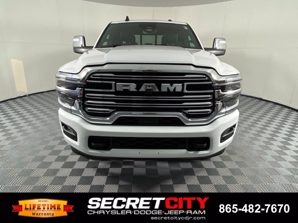 Used 2026 RAM 2500 Laramie AWD/4WD image 2