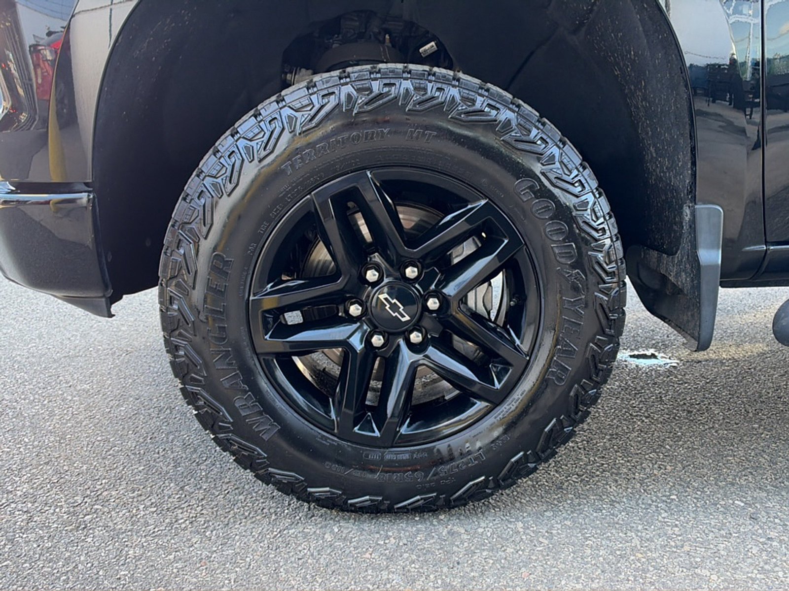 Used 2024 Chevrolet Silverado 1500 LT Trail Boss w/ Convenience Package II AWD/4WD image 50