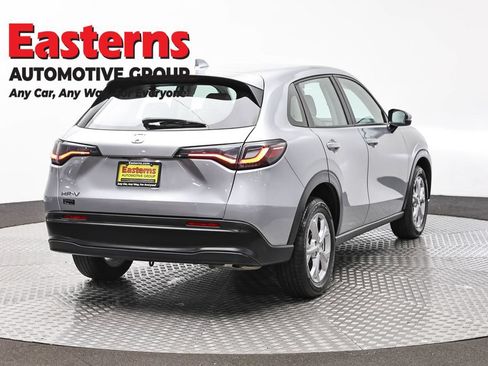 Used 2025 Honda HR-V LX image 5