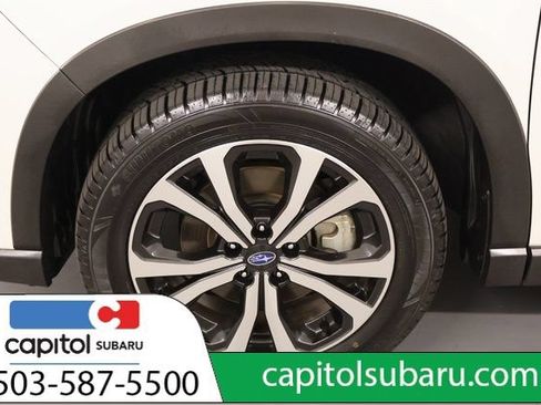 Used 2023 Subaru Forester Limited AWD/4WD image 9