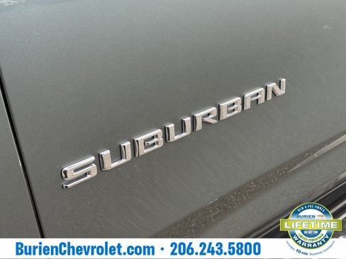 Used 2023 Chevrolet Suburban Premier image 35