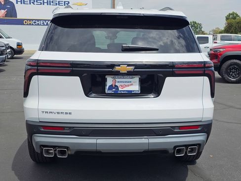 New 2026 Chevrolet Traverse LT w/ Driver Confidence Package FWD image 5