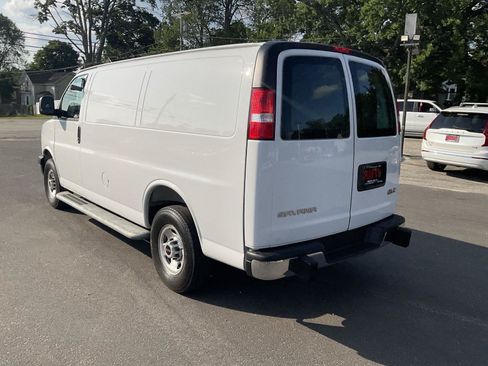 Used 2025 GMC Savana 2500 w/ Driver Convenience Package RWD image 3