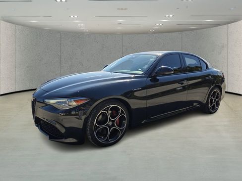 Used 2022 Alfa Romeo Giulia Veloce image 7