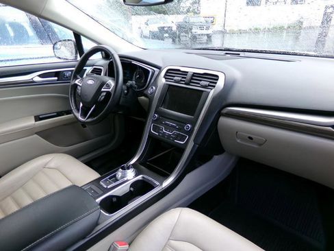 Used 2018 Ford Fusion Energi SE FWD image 35