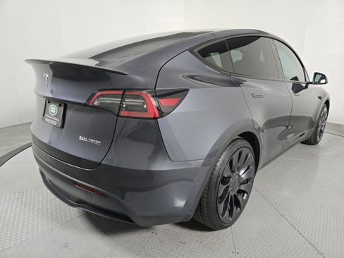 Used 2022 Tesla Model Y Performance image 5