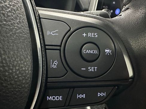 Used 2025 Toyota RAV4 XLE w/ Convenience Package image 19