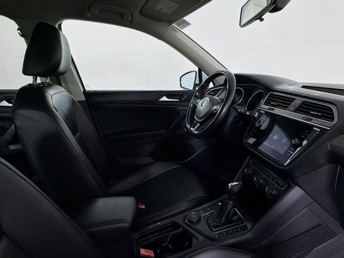 Used 2019 Volkswagen Tiguan SE w/ 3rd Row Seat Package AWD/4WD image 28