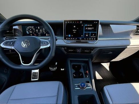 New 2026 Volkswagen Tiguan SE R-Line AWD/4WD image 5