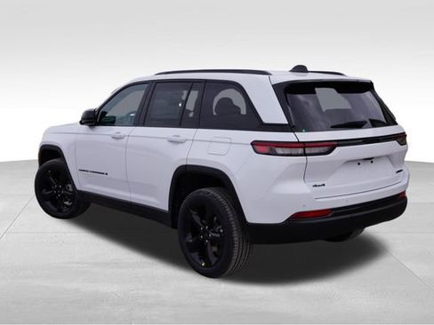 New 2025 Jeep Grand Cherokee Limited image 5