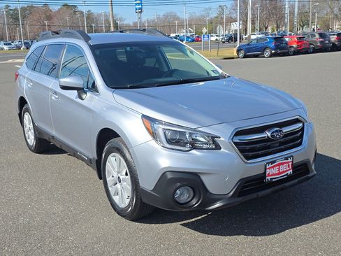 Used 2019 Subaru Outback 2.5i Premium w/ Popular Package #2 image 9