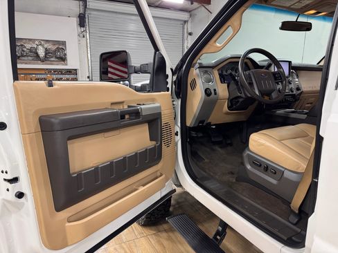 Used 2013 Ford F250 Lariat w/ Lariat Ultimate Pkg image 13