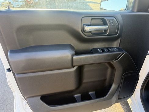 Used 2019 Chevrolet Silverado 1500 Custom w/ Custom Value Package image 18