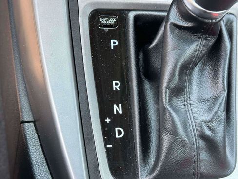 Used 2015 Hyundai Elantra SE w/ Option Group 02 FWD image 27