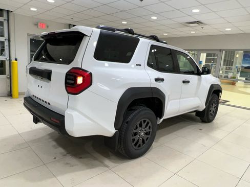 New 2026 Toyota 4Runner SR5 image 7