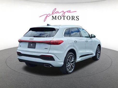 Used 2025 Audi Q5 Premium Plus w/ Premium Plus AWD/4WD image 5