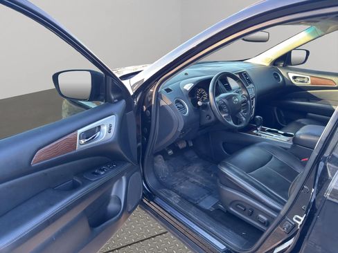 Used 2019 Nissan Pathfinder Platinum FWD image 18