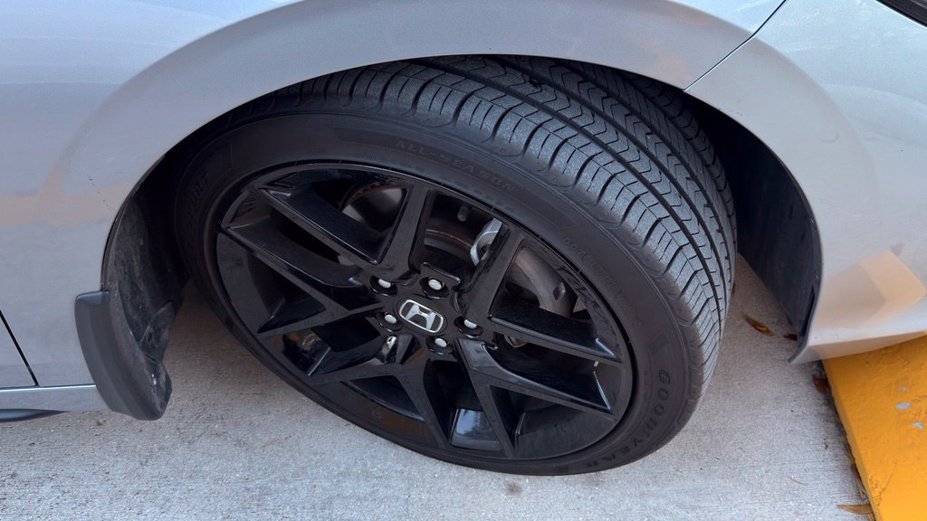Used 2025 Honda Civic Sport image 11