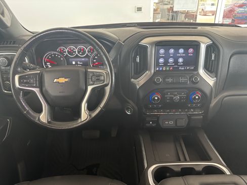 Used 2021 Chevrolet Silverado 1500 LTZ AWD/4WD image 3