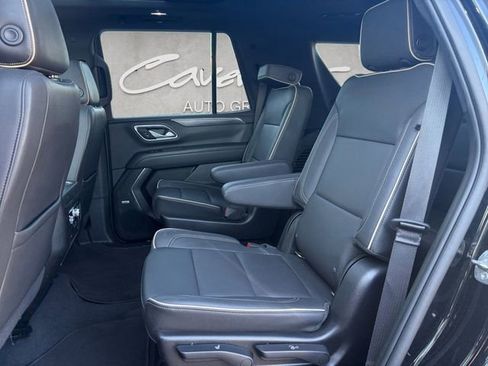 Used 2022 GMC Yukon SLT w/ SLT Premium Package RWD image 22