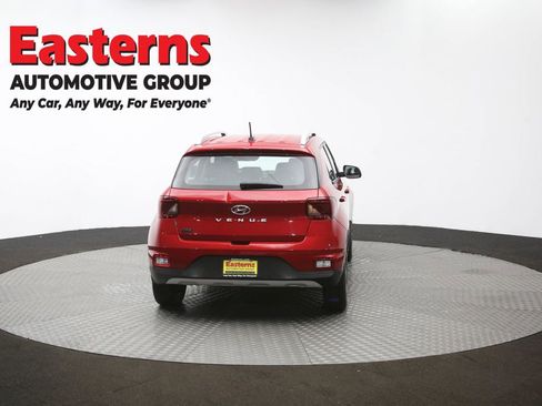 Used 2023 Hyundai Venue Limited image 38