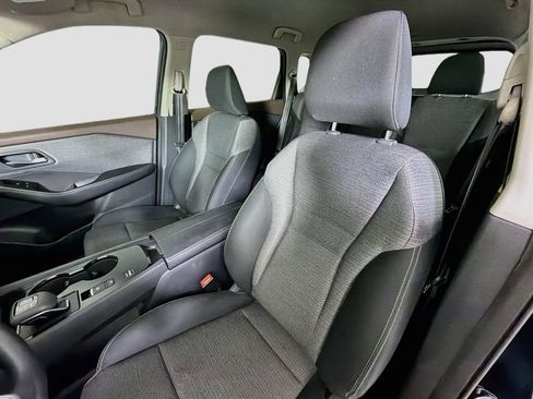 Used 2022 Nissan Rogue SV FWD image 14