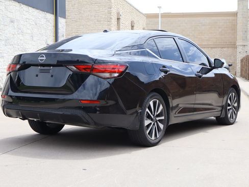 Used 2024 Nissan Sentra SV w/ SV Premium Package FWD image 3