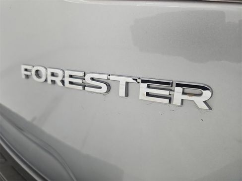 Used 2024 Subaru Forester Limited image 48