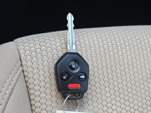 Used 2019 Subaru Outback 2.5i Premium image 27