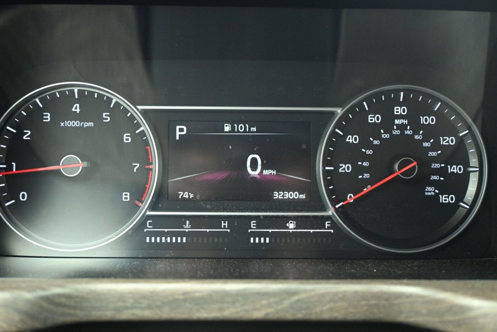Used 2023 Kia Sorento EX w/ Panoramic Sunroof Package FWD image 17