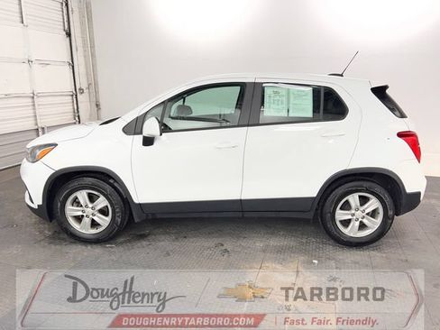 Used 2020 Chevrolet Trax LS FWD image 5