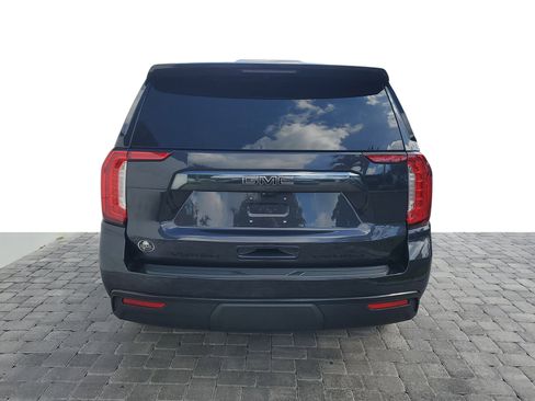 Used 2023 GMC Yukon XL Denali Ultimate w/ LPO, Floor Liner Package AWD/4WD image 5