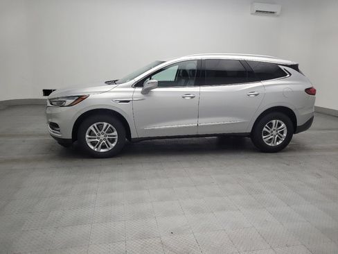 Used 2018 Buick Enclave Essence image 2